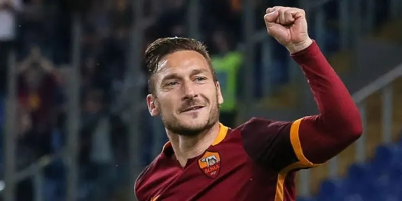 So Sánh Giữa Các Thế Hệ Cầu Thủ